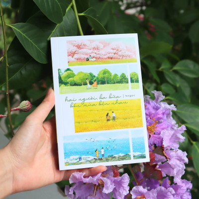 Sách - Hai Người, Ba Bữa, Bốn Mùa Bên Nhau - Bản Đặc Biệt - Tặng Kèm Bookmark + Postcard
