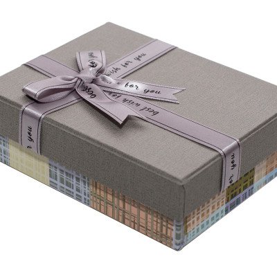 Hộp Quà Chữ Nhật Phượng Hoàng C029 - 13 x 10 x 4 cm - Giao mẫu ngẫu nhiên