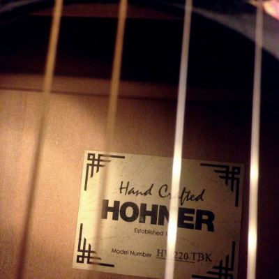 Đàn Guitar Acoustic HW220TBK dáng Dreadnought