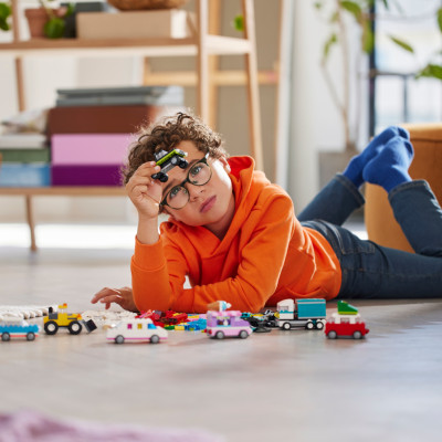 Đồ Chơi Lắp Ráp Bộ Gạch Chi Tiết Chủ Đề Phương Tiện Xe - Creative Vehicles - Lego Classic 11036 (900 Mảnh Ghép)