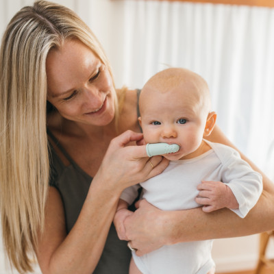 [ HG126-INTL ] Bàn chải răng ngón tay Dr.Brown