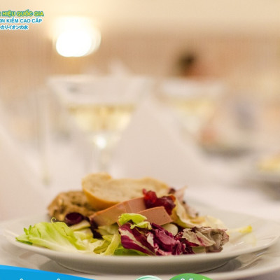 Nước uống kiềm ionLife dung tích 450ml thùng 24 chai chứa vi khoáng tự nhiên, công nghệ Nhật Bản