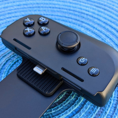 [Mới, hàng chính hãng] Tay cầm điện thoại Razer Kishi V2-Gaming Controller for iPhone