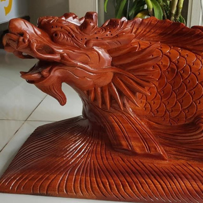 Tượng Phong Thủy Cá Chép Hóa Rồng Gỗ liền khối Dài 50cm x Cao 25cm x ngang 22cm Biểu tượng sự may mắn, thịnh vượng để phòng khách đem lại sự thành công sự nghiệp, tài lộc ạ