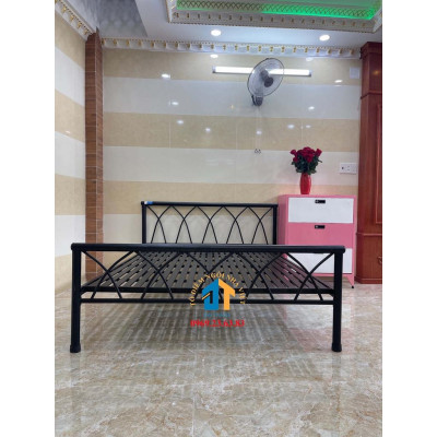 Giường sắt kiểu đan chéo 1m4x2m siêu rẻ
