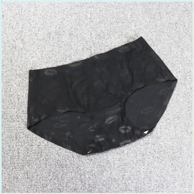 Combo 5 quần lót thun lạnh in hình môi, vải thông thoáng co dãn