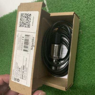 Cảm biến áp suất SPP110 Schneider 004702080, dãi đo 0-10 bar, out 0-10Vdc Chính hãng