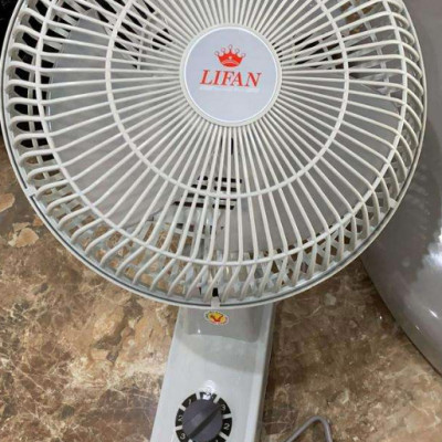 Quạt Treo Tường Tường Lồng Nhựa Lifan T-109 - Xám Trắng - Hàng chính hãng
