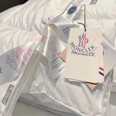 Chăn lông vũ siêu cấp Moncler 200x230cm Hàng chính hãng