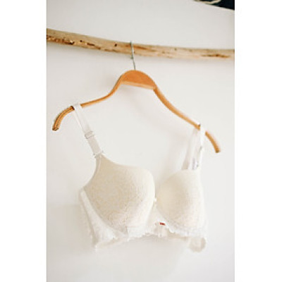 Áo ngực Lovely mút mỏng 3 móc