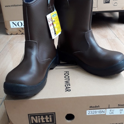 ỦNG BẢO HỘ NITTI MÀU NÂU CODE 23281