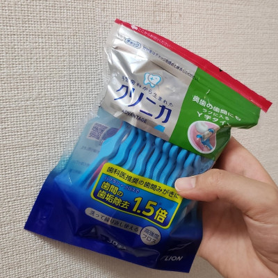 Set 30 tăm chỉ nha khoa Clinica Advantage chữ Y, giúp làm sạch cặn thức ăn và mảng bám giữa các kẽ răng - nội địa Nhật Bản 