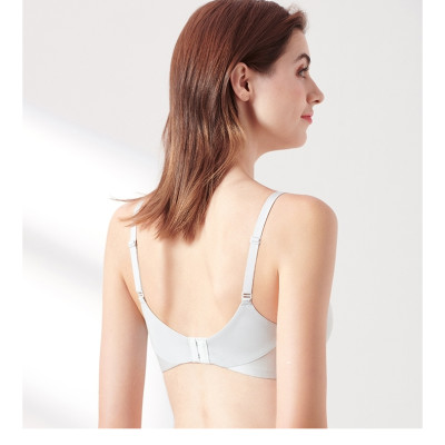 Áo lót nữ nâng ngực không ngọng Triumph 1610/2289 mút mỏng, trơn, bản lưng 2 móc cài ôm trọn bầu ngực, nâng đỡ hoàn hảo