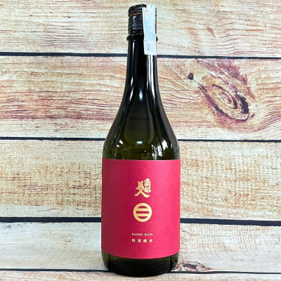 Rượu Sake (Nanbu Bijin) Tokubetsu Junmaishu 15% 720ML