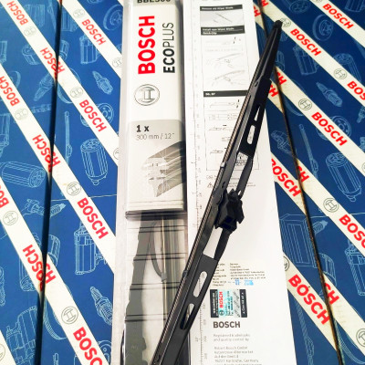 Thanh Gạt Nước Sau Bosch Mitsubishi Pajero, Mazda Premacy, Kia Carnival (-2006)