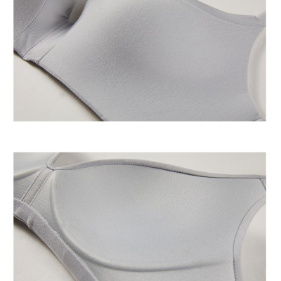 Áo lót nữ nâng ngực không ngọng Triumph 1610/2289 mút mỏng, trơn, bản lưng 2 móc cài ôm trọn bầu ngực, nâng đỡ hoàn hảo