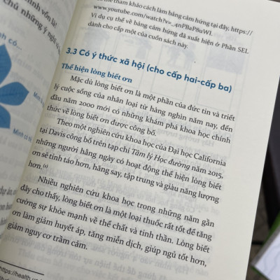PHÁT TRIỂN NĂNG LỰC CẢM XÚC XÃ HỘI - Giúp tăng trưởng EQ, thúc đẩy thành công - Hong Dinh – Nhã Nam