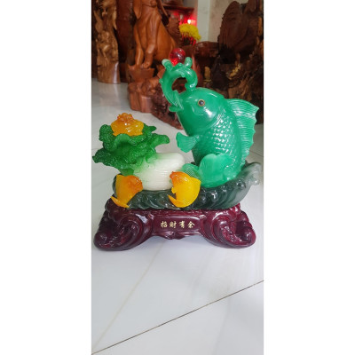 Tượng Phong Thủy Cá Chép Xanh To Ngậm Châu Đỏ Bắp Cải Có Cá có nước có tiền Bắp cải tượng trưng cho của cải thêm 2 cá vàng nhỏ xinh xinh cóc vàng ngậm tiền Size 39cm x 33cm x 17cm Anh Chị trưng phòng khách nhà, công ty, quà biếu tặng ý nghĩa ạ