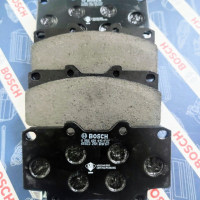 Bố Thắng Trước Toyota Fortuner 2.5 (-2016) Fortuner 2.7 (-2012) Fortuner 3.0 (-2008) - Bosch BP 1415