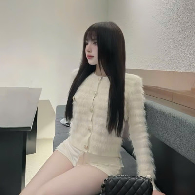 Áo khoác len lông mềm tay dài nút vàng,dáng xinh sang dễ phối