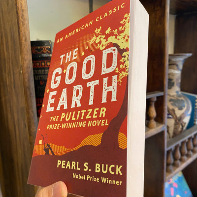 Sách - The Good Earth: An American Classic by Pearl S. Buck | Pulitzer Prize Winning Novel
