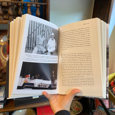 Sách - Me: An Autobiography by Elton John | Memoir / Music / Nonfiction / Ngoại văn Bìa cứng