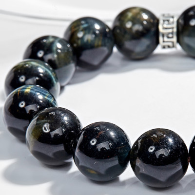 Vòng tay thạch anh mắt hổ xanh đen phối charm phật di lặc (12mm) Ngọc Quý Gemstones