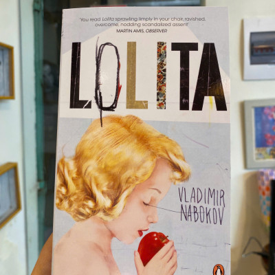 Sách - Lolita by Vladimir Nabokov | Classics Fiction / Russia Literature / Ngoại văn Nhập khẩu