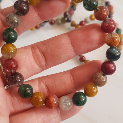 Vòng tay phong thuỷ may mắn đá Thạch anh Ưu linh đa sắc Size hạt 8mm đá Ưu linh đẹp sang trọng của đá thạch anh tự nhiên đa sắc giúp xua tan mệt mỏi, đem đến năng lượng tích cực may mắn tài lộc cho gia chủ ,tăng sự quyến rũ sang trọng cho phái đẹp ạ