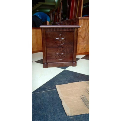 Tủ đầu giường gỗ sồi Nga