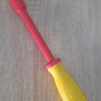 Tua vít vặn đai ốc cách điện 1000V VDE 10mm x 125mm SATA 61410