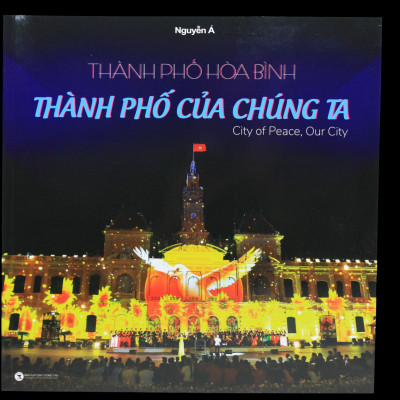 Sách - Thành Phố Hòa Bình - Thành Phố Của Chúng Ta