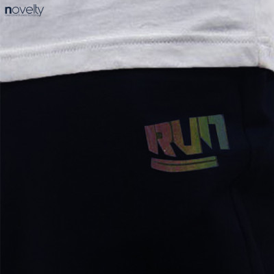 Quần jogger Nam Novelty Regular fit họa tiết in phản quang Đen NQGMMDMT3R230830Q
