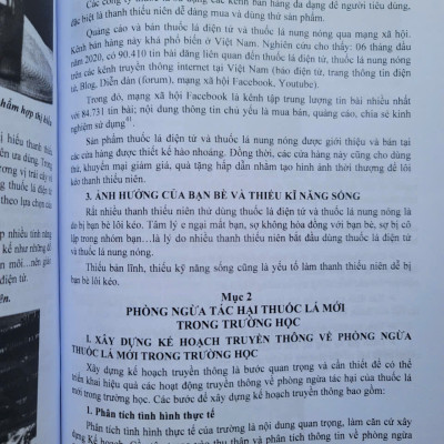 Sách Tài Liệu Tuyên Truyền Về Công Tác Giáo Dục An Toàn Giao Thông, Phòng Chống Tệ Nạn MaTúy Và Bạo Lực Học Đường Trong Nhà Trường - V2527T