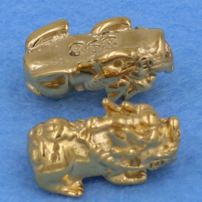 Vòng tay thạch anh dâu tây 8 ly - cẩn Tỳ Hưu inox vàng VTADTTHVB8 + hộp mhung - hợp mệnh Hỏa, mệnh Thổ