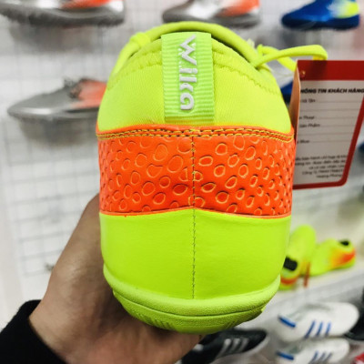 Giày thể thao bóng đá phủi cao IKA Flash Xanh Chuối 2022 mẫu già được nhiều người tin dùng