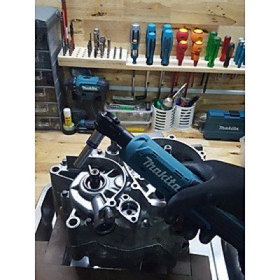 MÁY SIẾT BULONG XUYÊN TÂM (60 N.M) MAKITA WR100DZ (KHÔNG KÈM PIN VÀ ĐẾ SẠC) - HÀNG CHÍNH HÃNG