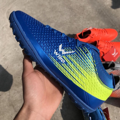 2 chiếc giày bóng đá wwika Flash Xanh biển 2022 2023