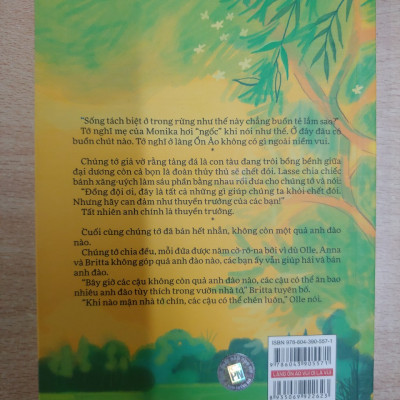 Làng ồn ào vui ơi là vui - Astrid Lindgren