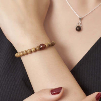 Vòng tay Trầm Hương tự nhiên Bảo Mệnh Trầm  thơm dịu nhẹ