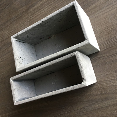 Chậu trồng cây treo tường và ốp tường trồng hoa bằng đá ong xám tự nhiên hình chữ nhật D30xR15xC15cm ốp giếng trời ban công sân thượng và trồng cây cảnh ngoài trời bền vĩnh viễn