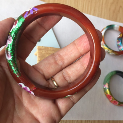 Vòng tay ngọc bích chalcedony, họa tiết thủ công, chất liệu đá thiên nhiên, KÈM BẢN PHOTO GIẤY KIỂM ĐỊNH SẢN PHẨM TẠI SJC