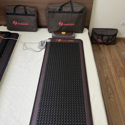 Thảm/Nệm đá nhiệt nóng Fanocare KT 60x150cm đá tròn đen T4000 (Tặng kèm 1 gối đá tourmaline)