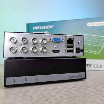 Đầu ghi hình HIKVISION 8 kênh / 4 kênh tích hợp SSD 330GB DS-E08HGHI-B ,.-Hàng chính hãng