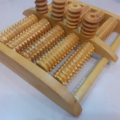 Con lăn mat xa chân bằng gỗ kích thước 28x 29 cm -Giúp thư giãn thoải mái