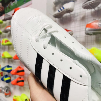 Mẫu giày thể thao đá banh cao cấp  3 Sọc Trắng