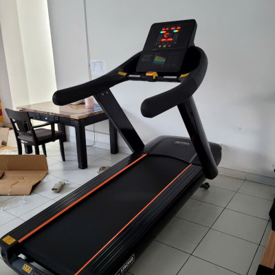 MÁY CHẠY BỘ USGW 8800 INVERTER