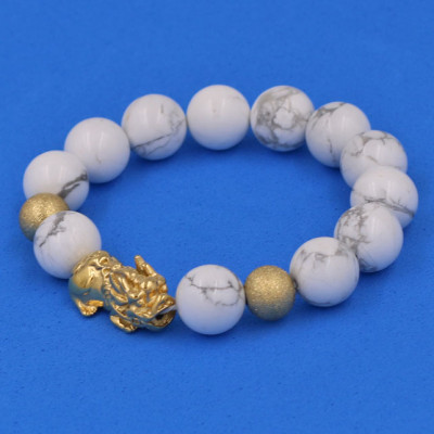 Vòng tay đá White Howlite 12 ly - cẩn Tỳ Hưu Phong Thủy inox vàng VHLTHHBV12 - hợp mệnh Kim, mệnh Thủy