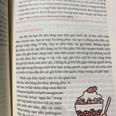 Bí quyết dưỡng da kiểu Hàn Quốc (The little book of skin care) - Tác giả Charlotte Cho