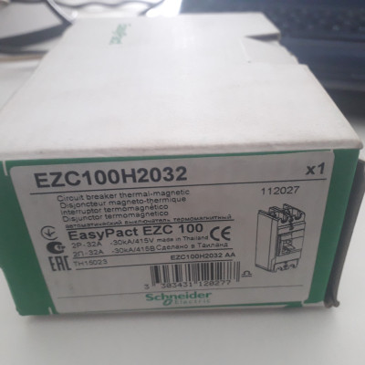 Cầu Dao MCCB 2P 32A 50kA EZC100H2030 EZC100H2032